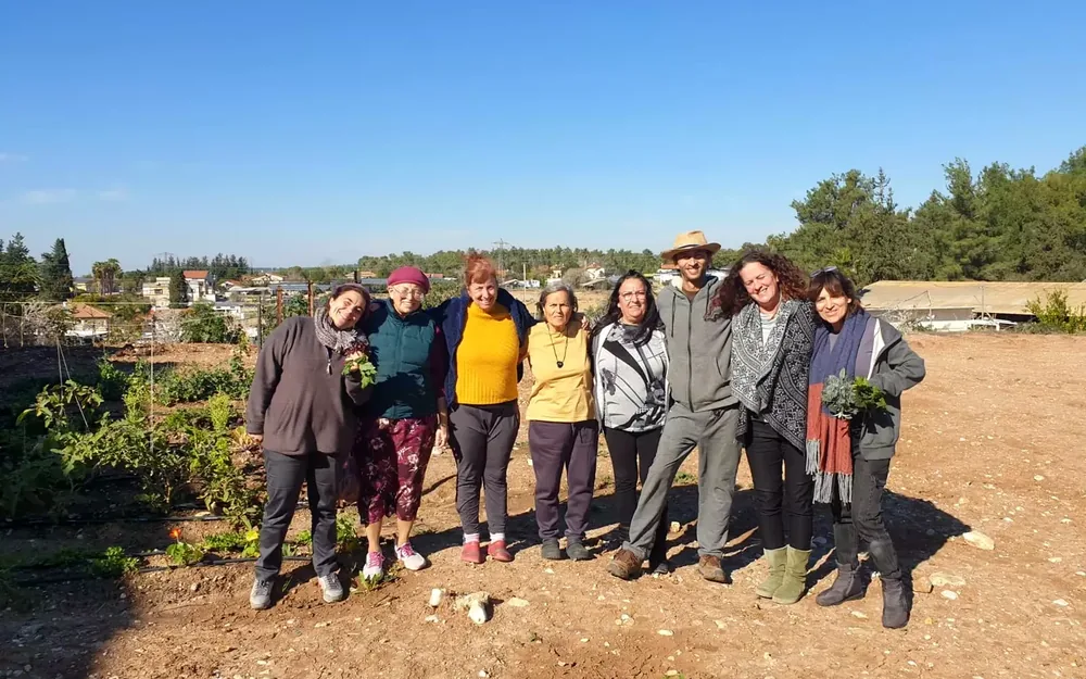 A group of course participants at the educational biodynamic farm
